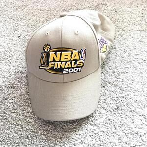NBA Finals 2001 Hat Mitchell Ness Khaki Snap Back 76ers Lakers Nostalgia